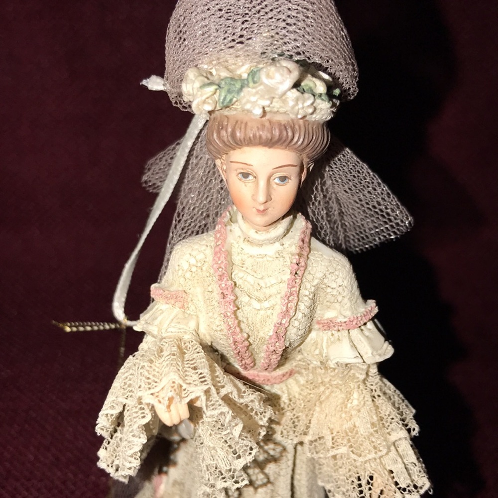 💥SALE 2/$30💥 Vintage Ornament Victorian Bride with Veil